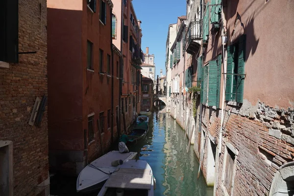 Pont de Venise et réflexions de canal — Photo