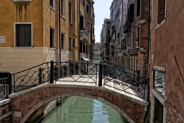 Pont de Venise et réflexions de canal — Photo