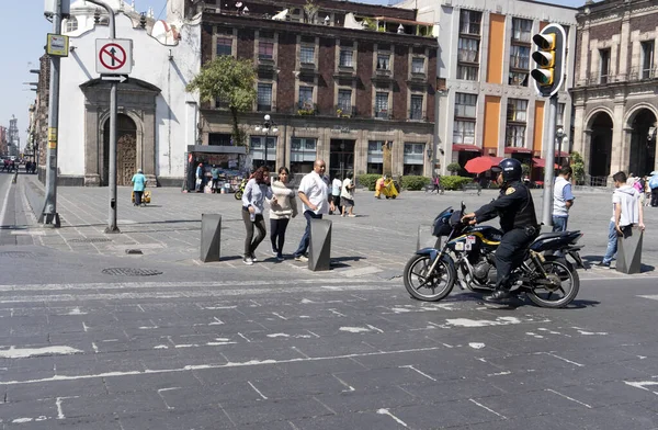 CIUDAD DE MÉXICO, MÉXICO - 5 DE NOVIEMBRE DE 2017 - Mercado de Saint Domingo Place —  Fotos de Stock