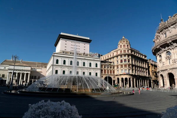 Genoa Italia Julio 2020 Piazza Ferrari Fountain Splash Town Center —  Fotos de Stock