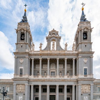Madrid kraliyet sarayı manzarası