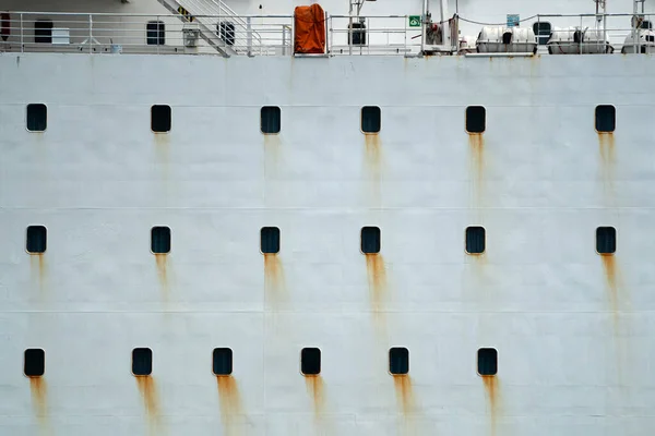 Rostade Fartygsporthål Nära Håll — Stockfoto