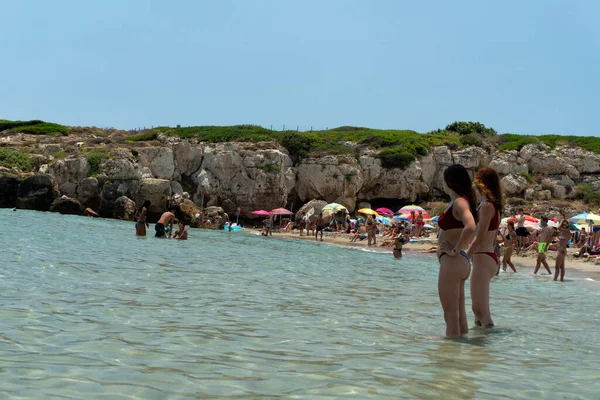 Noto Itálie Června 2020 Pláž Calamosche Plná Lidí Bez Sociálního — Stock fotografie
