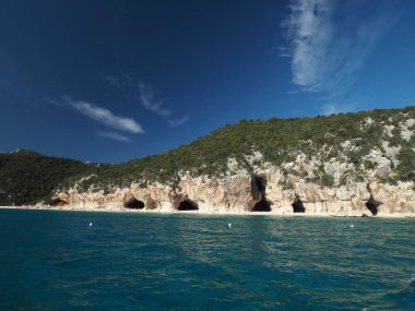 Orosei Körfezi Cala Kayalık kayalıklar Sardunya İtalya deniz manzarası