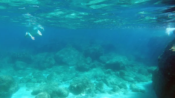 Сардиния Кристально Чистая Вода Подводным Видом Панораму Подводного Плавания — стоковое фото