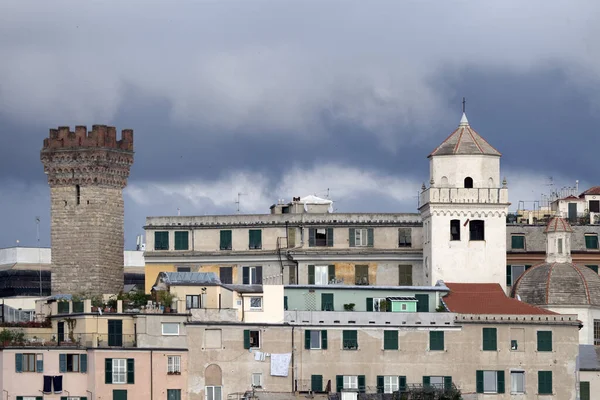 Genoa Town Cityscape Panorama Sea Harbor Cranes Ferry Cloudy Day — Stock Photo, Image