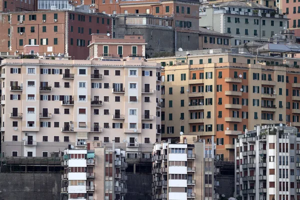 Genoa Città Paesaggio Urbano Panorama Dal Mare Gru Portuali Traghetti — Foto Stock