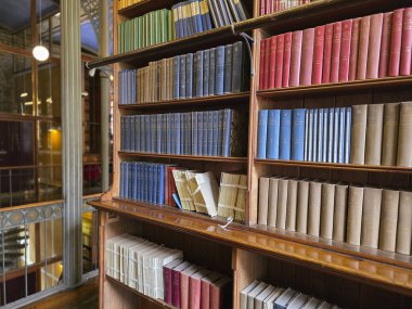 COPENHAGEN, DENMARK - 2 Eylül 2025 - 1582 'de kurulan Kopenhag Üniversitesi Kütüphanesi, Danimarka' nın en eski kütüphanesidir.