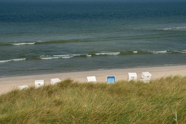 Sylt Island Sunbed Strandkorbe Outsun kumlu Almanya sahillerinde