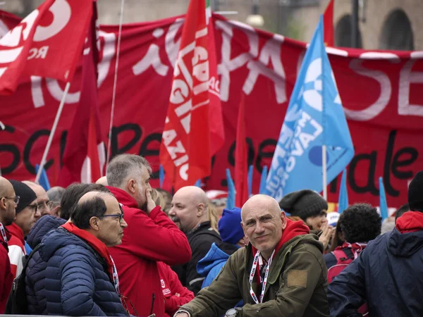 ROMA, İTALYA - 24 Kasım 2024 - İş ölümüne karşı sendika protestosu