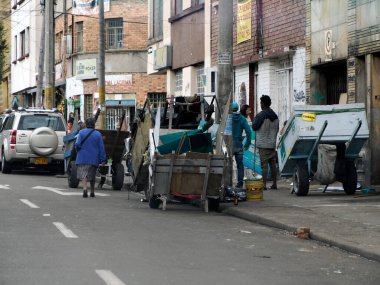 BOGOTA, COLOMBIA - 16 HAZİRAN 2024 - Şehir Tarihi Merkezi 'nin çevresindeki sokaklar.