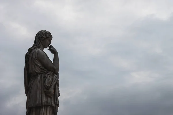 Başka bir güzel gün Paris