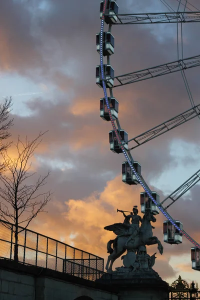 Pôr Sol Uma Roda Gigante — Fotografia de Stock