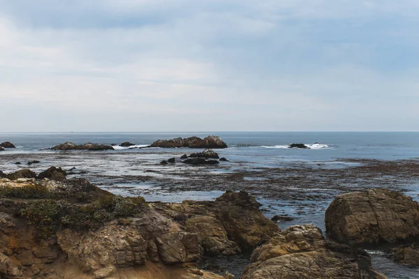 Sunrise Στις Βραχώδεις Monterey — Φωτογραφία Αρχείου