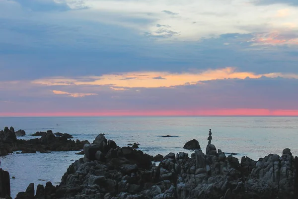 Схід Сонця Скелястому Монтерей — стокове фото