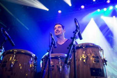 Amsterdam, Hollanda, 8 Kasım 2016: Avustralyalı ska ve caz grubu The Cat Empire'ın konseri Melkweg'de