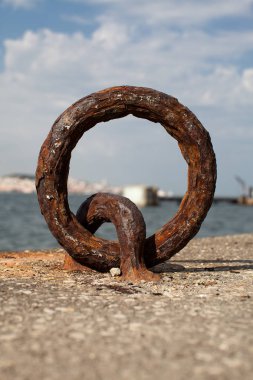 Eski paslı Dock demirleme yüzük
