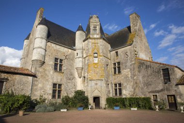 Eski ortaçağ küçük kalesi, Vermette, Fransa