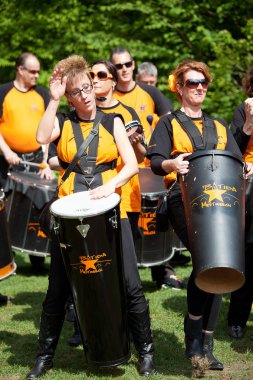 Amsterdam, Hollanda, 30 Nisan 2014: resmi ulusal bayram Kral günü kutlaması - Koningsdag - Kral Willem'in doğum gününü kutlamak için her yıl 30 Nisan'da tüm ülkede düzenlendi