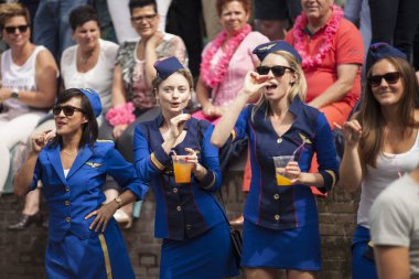 Amsterdam, Hollanda - 1 Ağustos 2015: Katılımcıların korunması insan hakları ve sivil eşitlik - Prinsengracht, Amsterdam Eşcinsel gurur geçit için yıllık olay