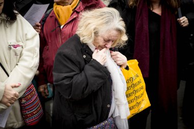 Paris, Fransa 10 Ocak 2016: Bombalama ve silahlı saldırı kurbanlarıanısına tören, Charlie Hebdo terör saldırısı anısına 