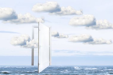 Sakin okyanusa açılan sürrealist pencere, özgürlüğe açılan pencere.