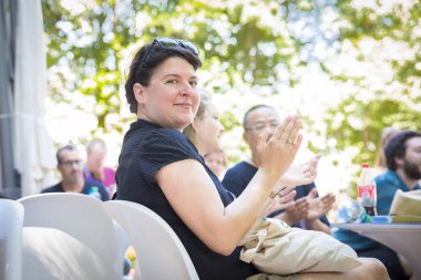 Nyon, İsviçre - 18 Temmuz 2017: İsviçreli rock grubu Alice Roosevelt'in Paleo Festivali'nde vitrini