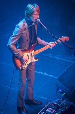 Amsterdam, Hollanda - 21 Şubat 2016: İngiliz psychedelic rock grubu Kula Shaker'ın Paradiso konser salonunda ki Albüm albümü K 2.0 için konseri