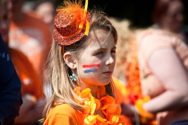 Amsterdam, Hollanda, 30 Nisan 2014: resmi ulusal bayram Kral günü kutlaması - Koningsdag - Kral Willem'in doğum gününü kutlamak için her yıl 30 Nisan'da tüm ülkede düzenlendi
