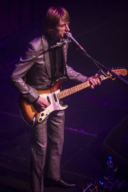 Amsterdam, Hollanda - 21 Şubat 2016: İngiliz psychedelic rock grubu Kula Shaker'ın Paradiso konser salonunda ki Albüm albümü K 2.0 için konseri