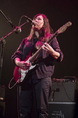 Amsterdam, Hollanda - 22 Ekim 2017: Amerikalı alternatif rock grubu Breeders'ın 1989'da Kim Deal of the Pixies tarafından Amsterdam'daki Venue Melkweg'de kurduğu konseri