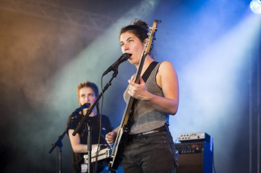 Nyon, İsviçre - 18 Temmuz 2017: İsviçreli rock grubu The Staches'in Paleo Festivali'ndeki konseri