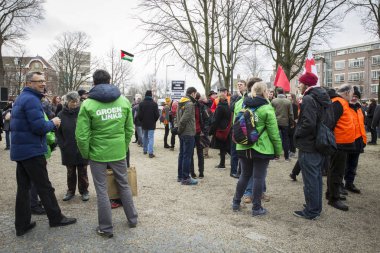 Amsterdam, Hollanda - 6 Şubat 2016: Irkçılığı ve İslamofobi'yi protesto etmek için düzenlenen 