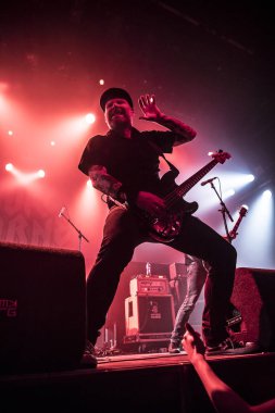 Amsterdam, Hollanda - 19 Mart 2017: Kanadalı hard rock grubu Danko Jones'un Norveçli hard rock grubu Audrey Horne Concert ile Melkweg'de destek hareketi