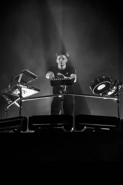 ニヨン スイス 2017年7月18日 フランスのエレクトロニック ミュージシャン ビスケットのパレオ フェスティバルでのコンサート — ストック写真