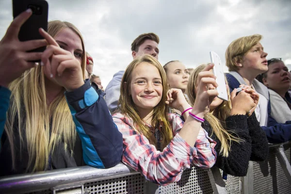 Traena Norveç Temmuz 2016 Norveçli Şarkıcı Astrid Nin Traenafestivalen Deki — Stok fotoğraf