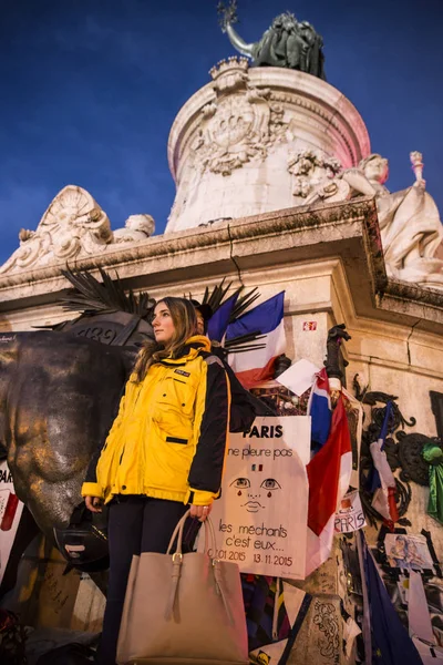 París Francia Enero 2016 Place Repbublique Ceremonia Para Conmemorar Las — Foto de Stock