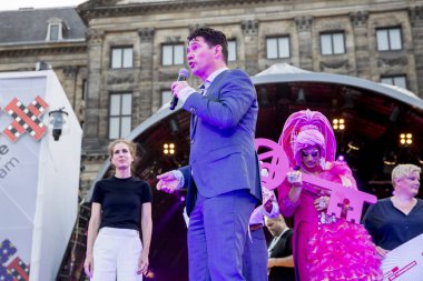 Amsterdam, Hollanda 23 Temmuz 2016: Pembe Cumartesi Gay Euro Pride kutlamaları Vondelpark