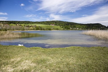 Brenet Gölü ve Jura Dağı'nın manzarası, Le Pont, İsviçre