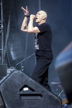 Nyon, İsviçre - 19 Temmuz 2017: Avustralyalı rock grubu Midnight Oil'in Paleo Festivali'nde konseri