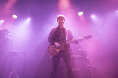 Amsterdam, Hollanda - 17 Şubat 2018 - İngiliz rock grubu The Charlatans'ın Paradiso Noord -De Tolhuistuin konseri