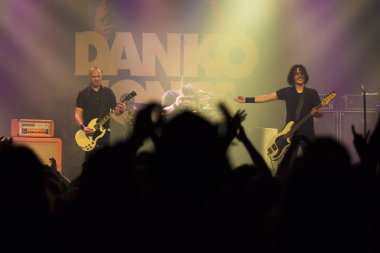 Amsterdam, Hollanda - 19 Mart 2017: Kanadalı hard rock heavy metal grubu Danko Jones'un Melkweg konseri