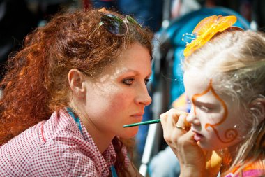 Amsterdam, Hollanda, 30 Nisan 2014: resmi ulusal bayram Kral günü kutlaması - Koningsdag - Kral Willem'in doğum gününü kutlamak için her yıl 30 Nisan'da tüm ülkede düzenlendi
