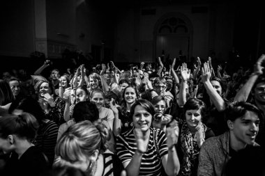 Amsterdam, Hollanda 18 Mart 2016: Rock grubu 77 Bombay Street'in paradiso konseri