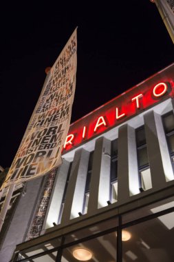 Amsterdam, Hollanda - 22 Ağustos 2015: Dünya Sineması Amsterdam festivali sırasında Rialto Sineması'nın önü, 14-23/08/2015 tarihleri arasında düzenlenen dünya film festivali