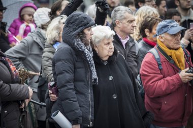 Paris, Fransa 10 Ocak 2016: Bombalama ve silahlı saldırı kurbanlarıanısına tören, Charlie Hebdo terör saldırısı anısına 