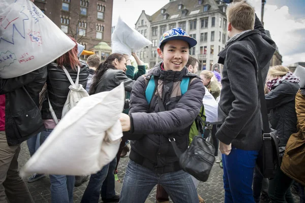 Amsterdam Paesi Bassi Noord Holland Sabato Aprile 2015 Pillow Fight — Foto Stock