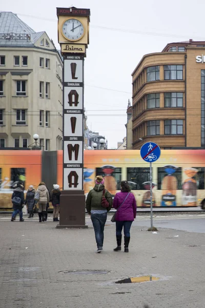 Ryga Łotwa Lutego 2016 Zegar Laima Rydze Sponsorowany Przez Markę — Zdjęcie stockowe