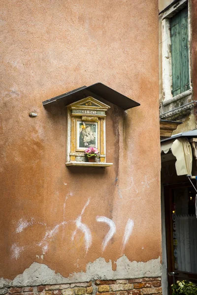 Venezia Italia Aprile 2016 Immagine Santo Voto Una Parete Arancione — Foto Stock