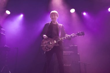 Amsterdam, Hollanda - 17 Şubat 2018 - İngiliz rock grubu The Charlatans'ın Paradiso Noord -De Tolhuistuin konseri